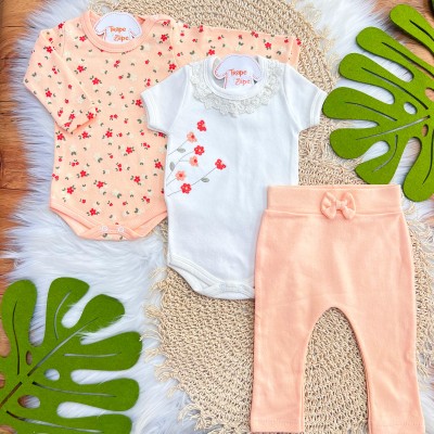  CONJ. DE MALHA 3 PEÇAS - Flores Bordadas e Gola Gripyr - Off White e Salmão